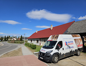 Zateplení stropu rodinného domu pomocí foukané izolace